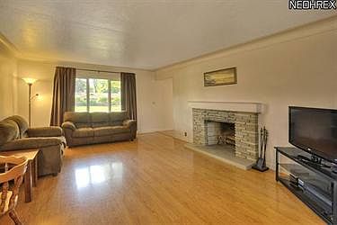 3rd image of 22157 Cottonwood Dr