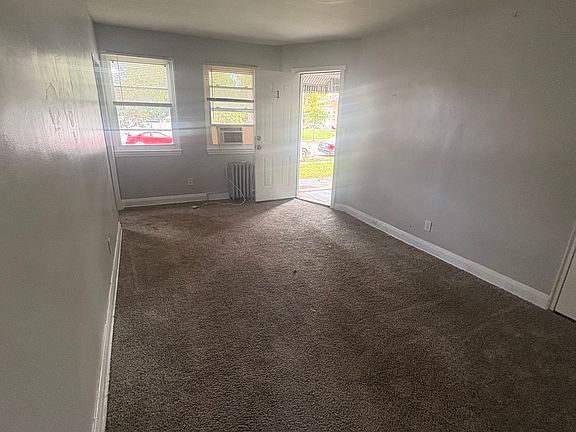 5th image of 7058 Surrey Dr #1