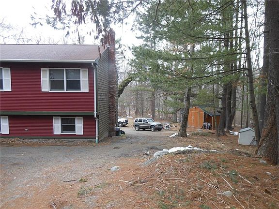 2nd image of 25 Heywood Ln