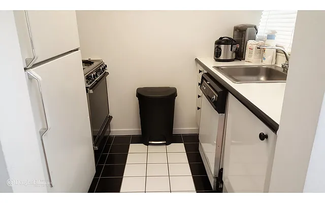 Rented by Douglas Elliman | media 18