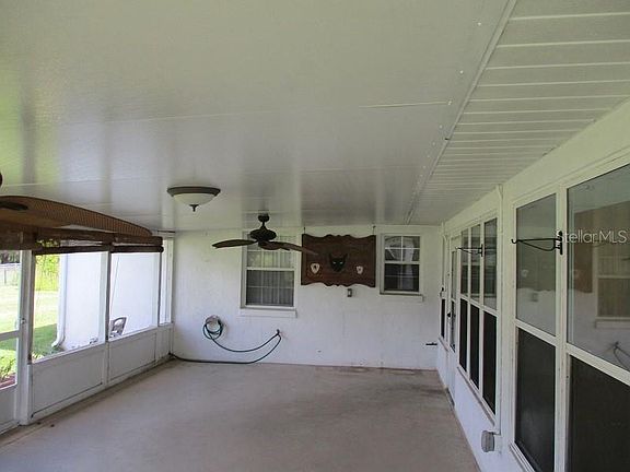 4th image of 224 SE 61st Ct