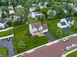 5 Shane Dr, Stowe, PA