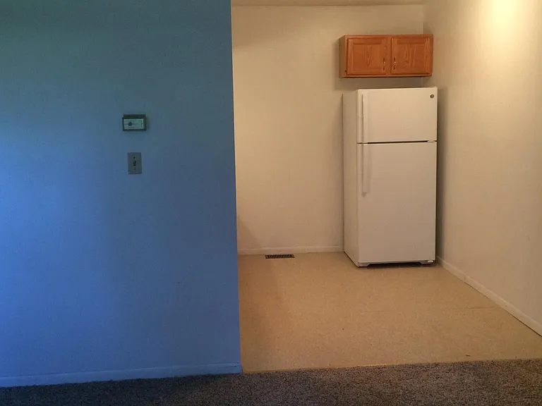 824 Patty Dr — Photo 2