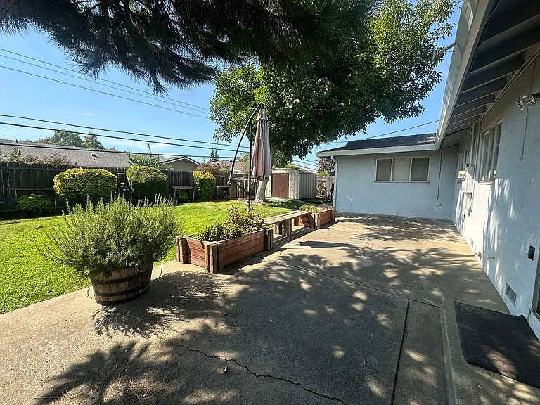 9206 Thilow Dr — Photo 21
