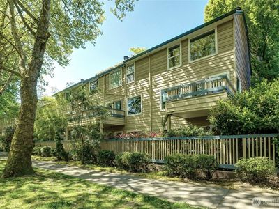 1717 16th Avenue #3, Seattle, WA, 98122