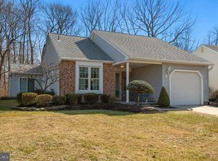 4 Moneta Ct, Mount Laurel, NJ 08054