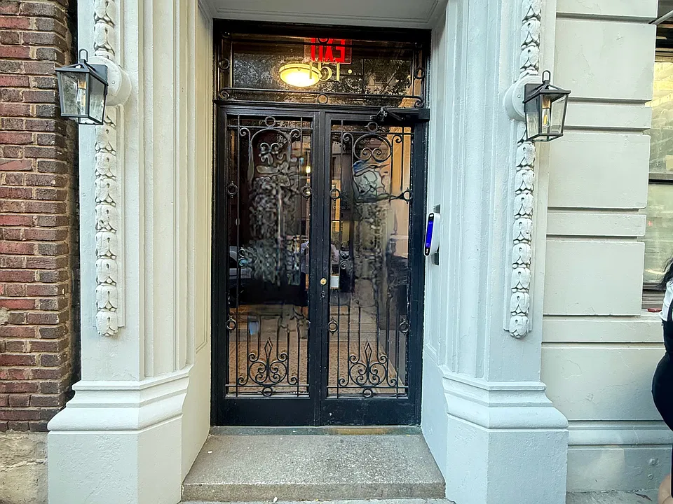 151 E 19th St #22B