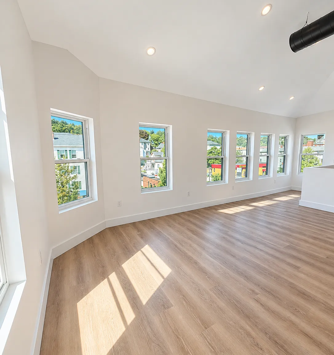 4 bed, 1400 sqft, $3,250 — Photo 1