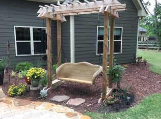 214 Amberleigh Cir, White, GA 30184