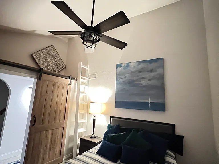 226 W Houston St #212 — Photo 8