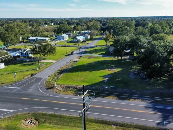 4516 Carlyss Dr, Sulphur, LA 70665