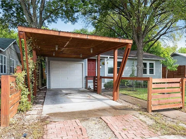 7815 Hardy Dr — Photo 22