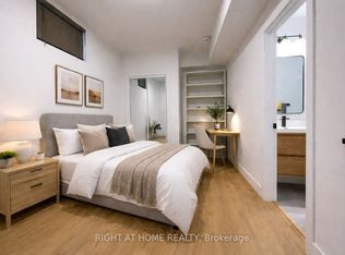 674 Manning Ave UNIT 1, Toronto, ON M6G2W4