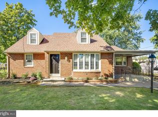 221 Willmont Ave, Barrington, NJ 08007