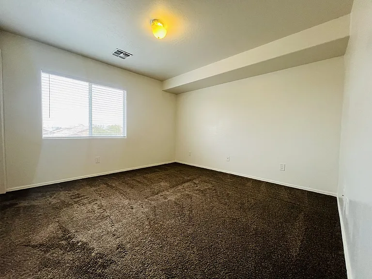 6036 W Wood St — Photo 15