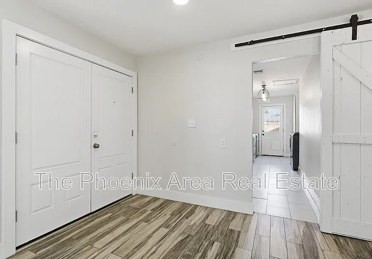 447 E Carson Dr — Photo 8