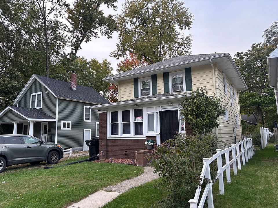 1st image of 1229 Cedar St