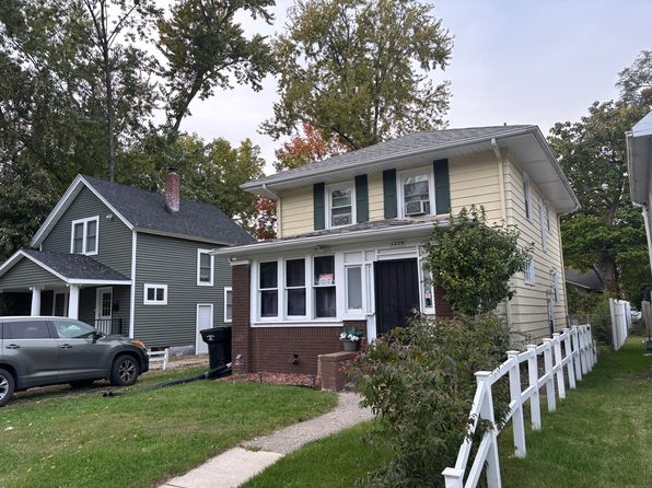 1229 Cedar St