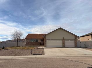 19 Fairway Dr, Rock Springs, WY 82901