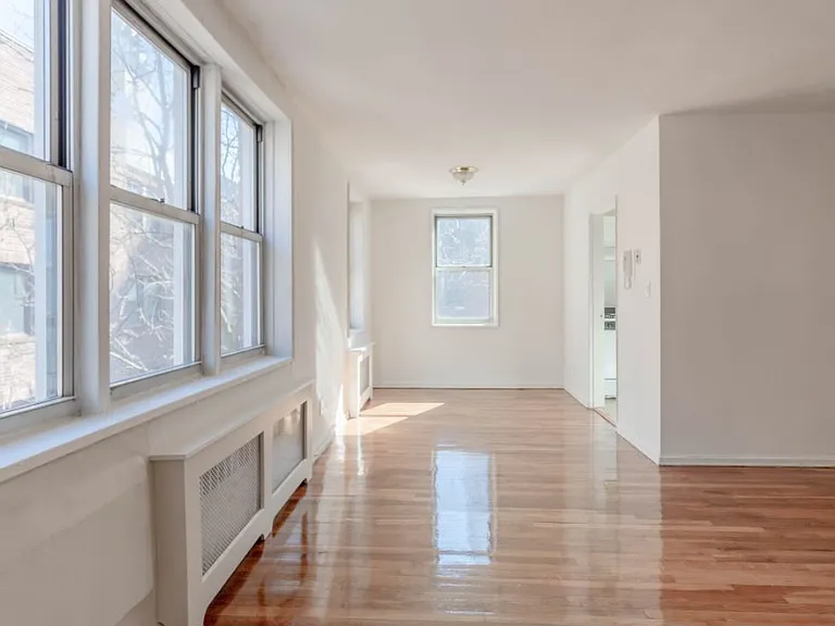 40 Barker Avenue — Photo 8
