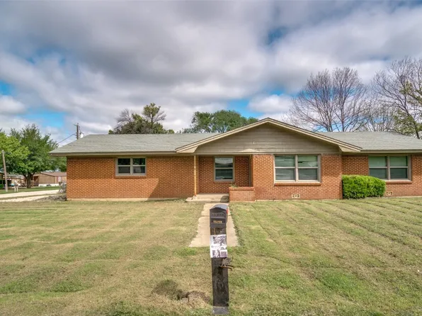 210 Greenwood St, Alvord, TX 76225