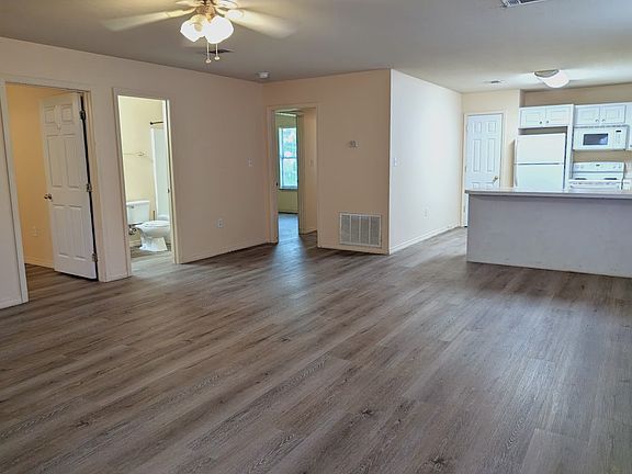 2nd image of 35 Matheny Rd APT B