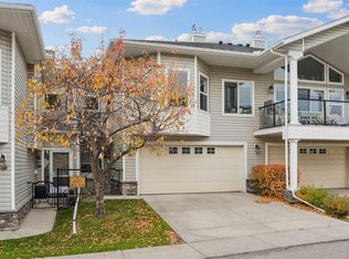 84 N Rocky Vista Ter NW, Calgary, AB T3G5G7
