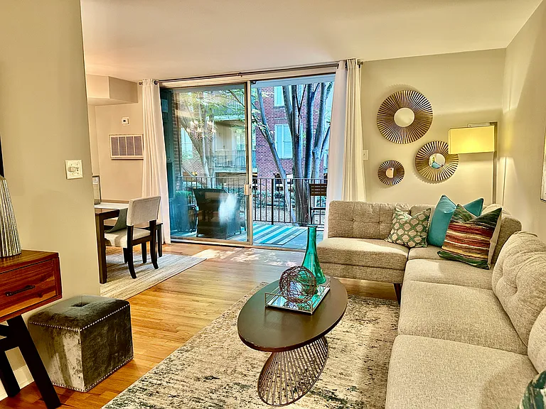 400 Queens Rd #B1 — Photo 8