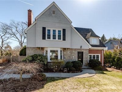 102 Pleasant View Rd, Warwick, RI, 02888