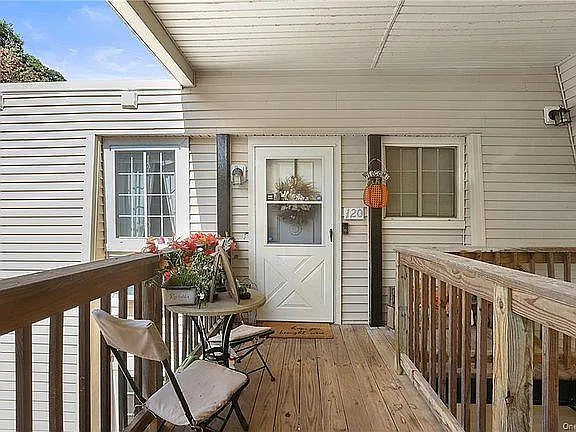 1 bed, 706 sqft, $2,150 — Photo 3