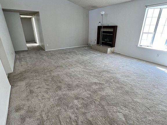 5th image of 2509 Palace View Dr