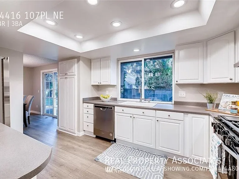 14416 107pl NE — Photo 11