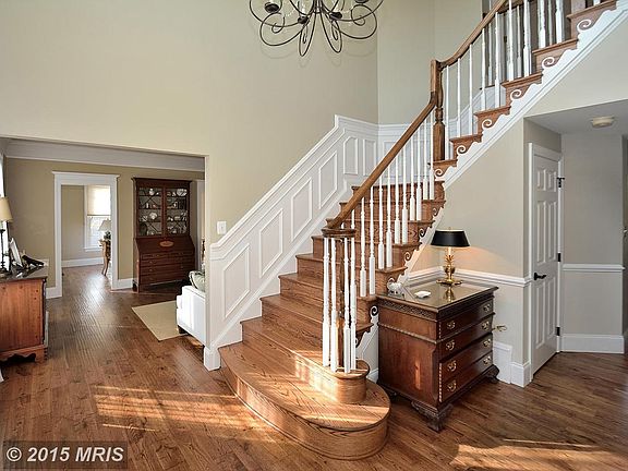 3rd image of 6413 Lake Meadow Dr