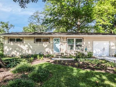 6904 NW Coronado St, Parkville, MO, 64152