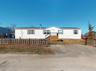 1112 Debbie Dr, Marion, TX 78124