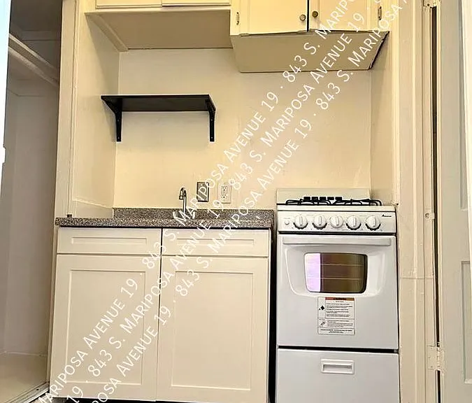 843 S Mariposa Ave #19 — Photo 19