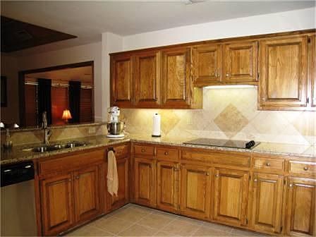 3rd image of 4117 Dundee Ln