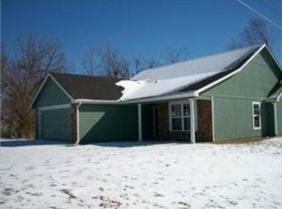 201 E 5th Street Ct, Linwood, KS 66052