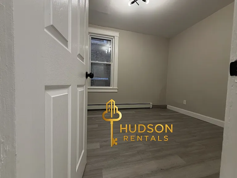 211 Bidwell Ave #1 — Photo 6