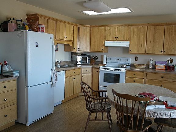 3rd image of 2830 N Saginaw Bay Shore Dr