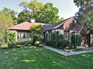 1369 Saint Johns Ave, Highland Park, IL
