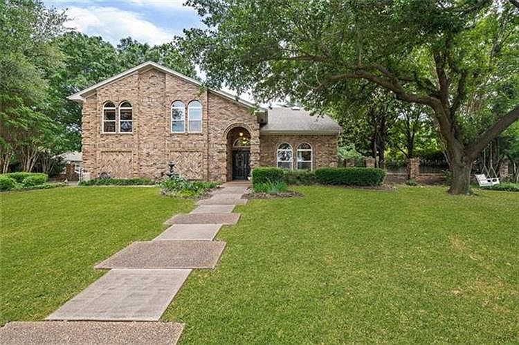 1st image of 1103 Emerald Ct