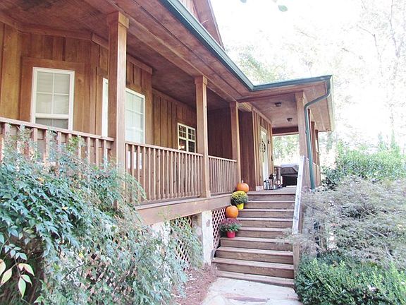 5th image of 4719 Silver Lake Dr