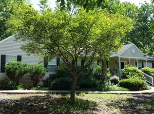 2 Zephyr Rd, Palmyra, VA 22963