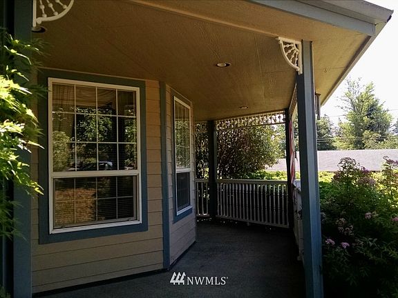 2nd image of 406 N Medcalf