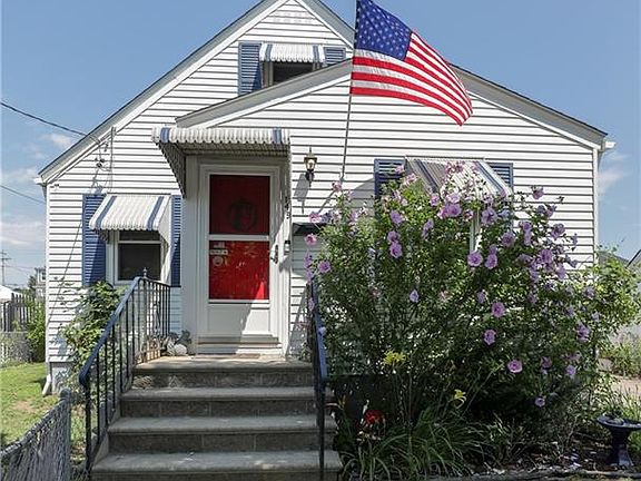 3rd image of 149 Vincent Ave