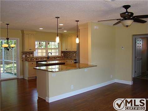 3rd image of 19088 SE Bryant Dr