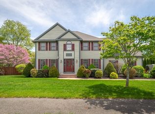 3 Meeting Place Cir, Beverly, MA 01915