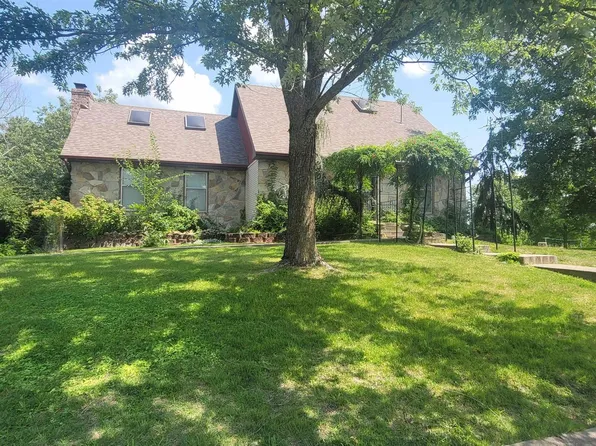 600 Heritage Dr, Knob Noster, MO 65336