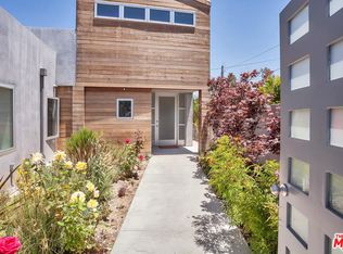 1000 Lindenwood Ln, Los Angeles, CA 90049